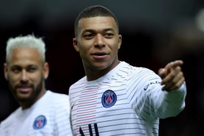 易游体育-关于冰岛队主力射手因伤遗憾离场的信息