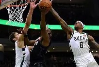 易游体育官方-雄鹿取得胜利，米德尔顿成全队得分王