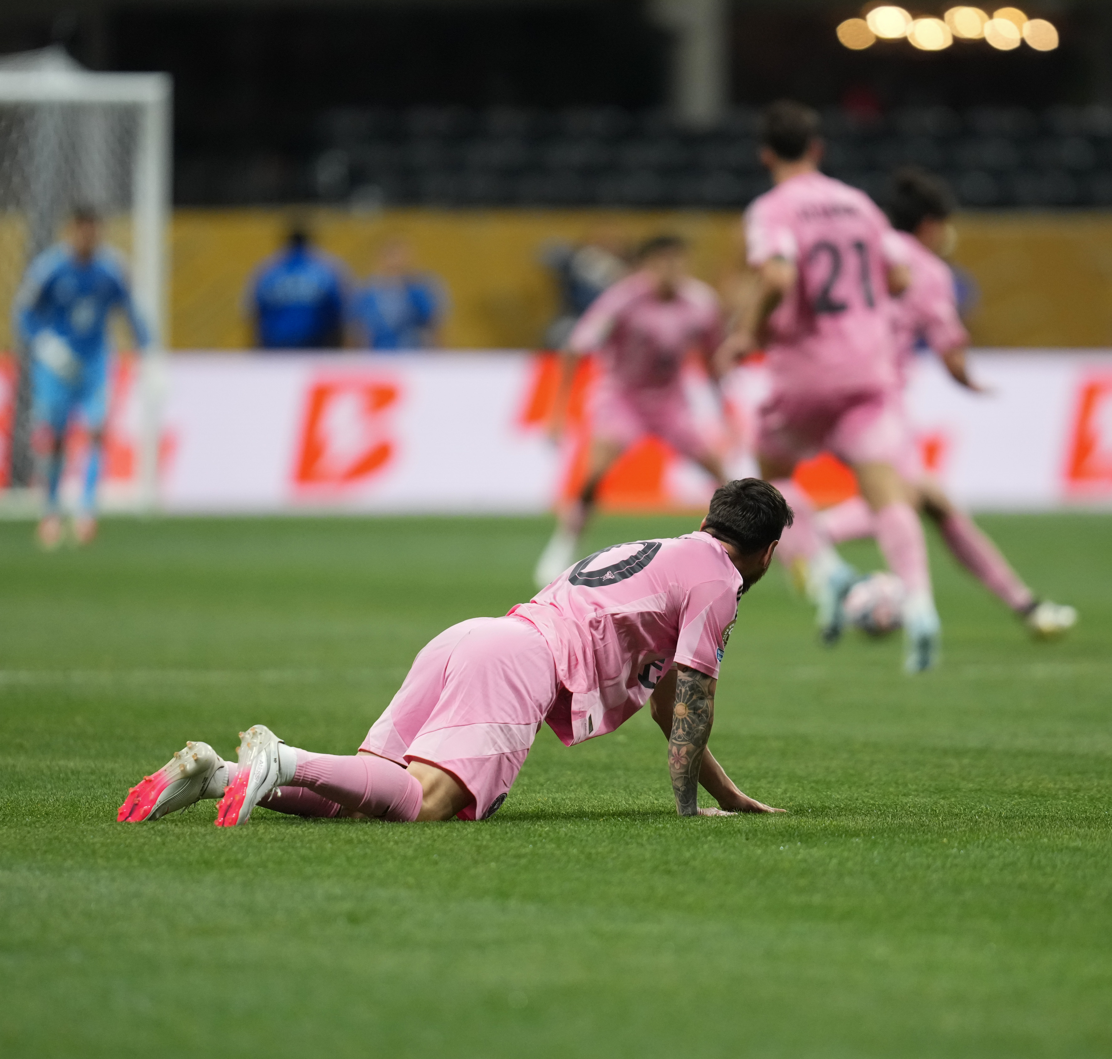 关于巴黎圣日耳曼憾负,小组赛前景堪忧的信息 关于巴黎圣日耳曼憾负,小组赛前景堪忧的信息